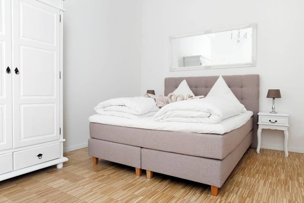 Sc 06 By Rockchair Apartments L Superhost Status L 4 Bedrooms Boxspringbeds 2 Bathrooms Balcony Elevator - Cozy Family & Business Flair Welcomes You! Berlim Exterior foto