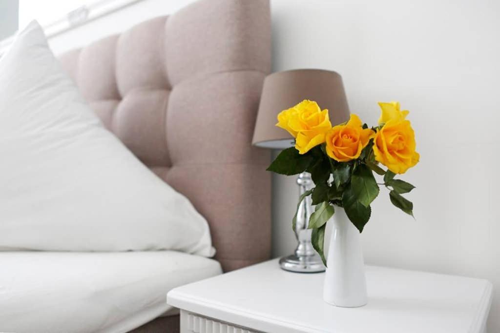 Sc 06 By Rockchair Apartments L Superhost Status L 4 Bedrooms Boxspringbeds 2 Bathrooms Balcony Elevator - Cozy Family & Business Flair Welcomes You! Berlim Exterior foto