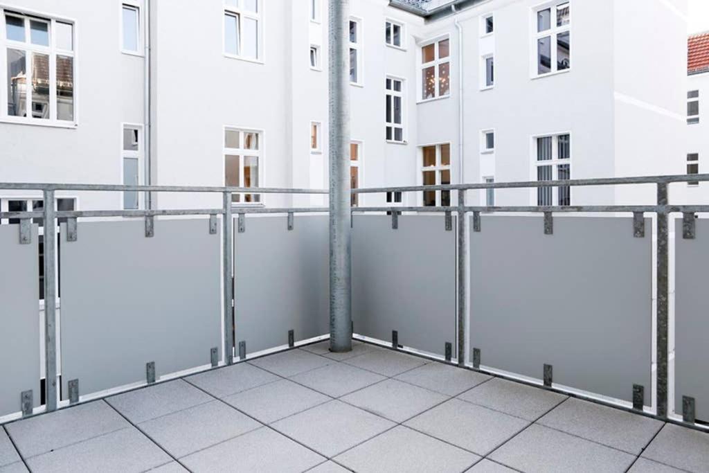 Sc 06 By Rockchair Apartments L Superhost Status L 4 Bedrooms Boxspringbeds 2 Bathrooms Balcony Elevator - Cozy Family & Business Flair Welcomes You! Berlim Exterior foto